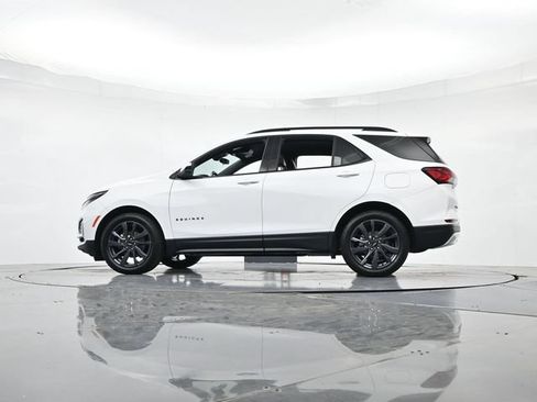 Used 2022 Chevrolet Equinox RS w/ LPO, Floor Liner Package FWD image 38