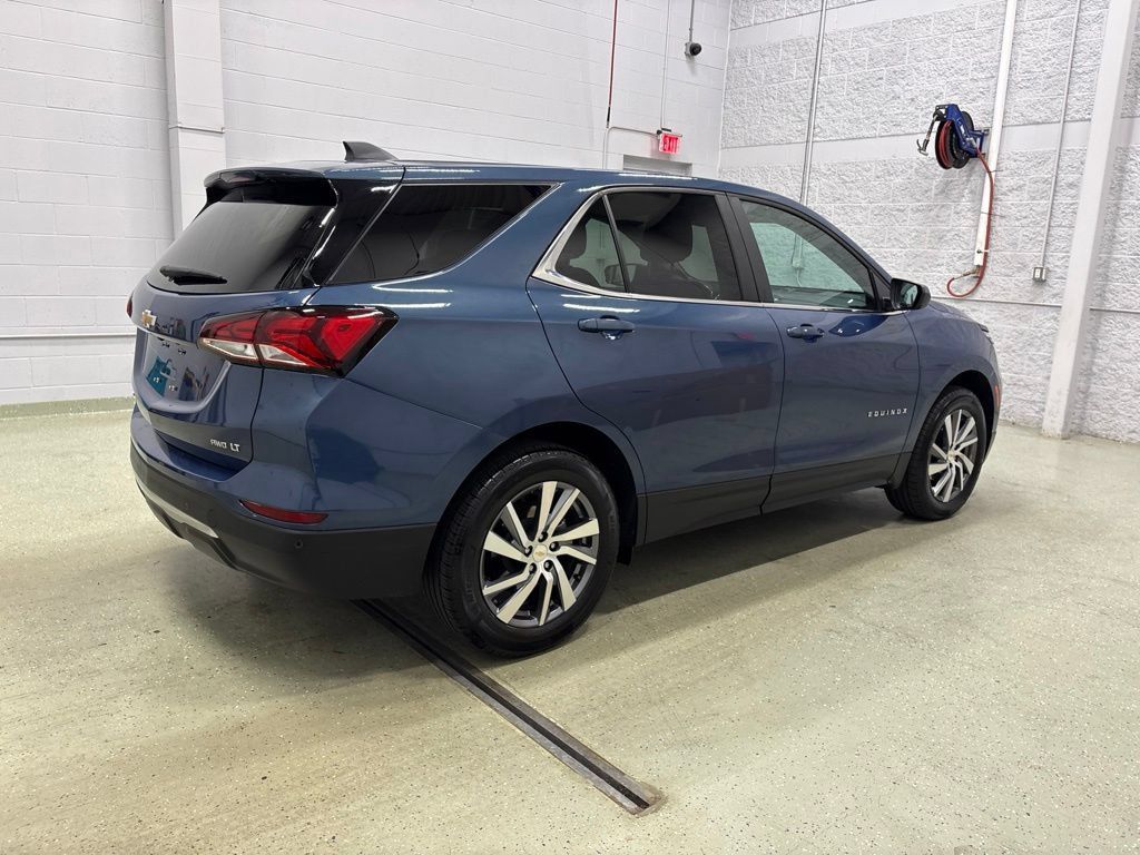 Used 2024 Chevrolet Equinox LT AWD/4WD image 4