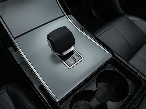 New 2025 Land Rover Range Rover Velar S image 27