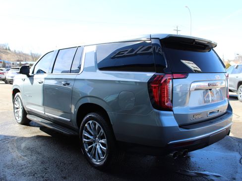 Used 2023 GMC Yukon XL Denali w/ Max Trailering Package image 8