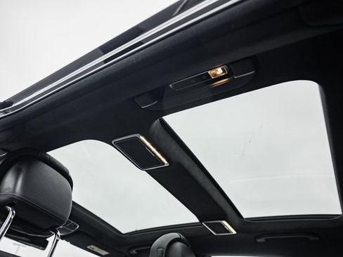 Used 2019 Mercedes-Benz S 560 4MATIC Sedan image 33