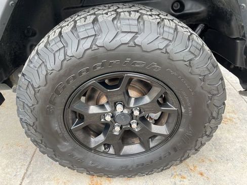 Used 2020 Jeep Wrangler Unlimited Sport image 10