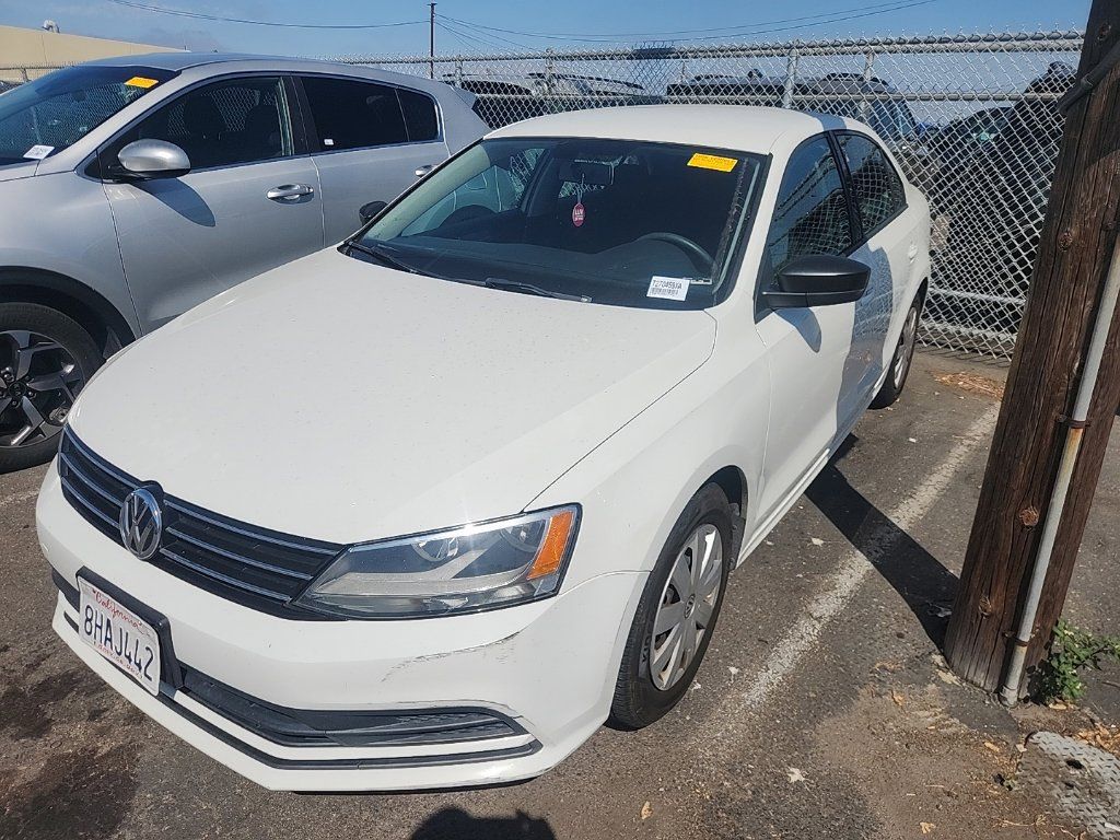 Used 2016 Volkswagen Jetta S FWD image 3