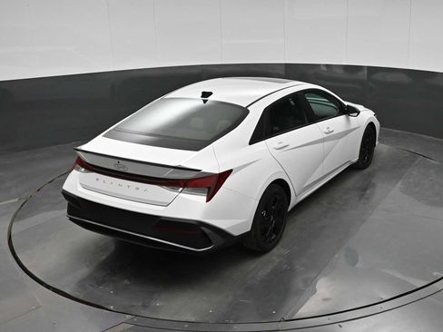 New 2026 Hyundai Elantra SEL Sport FWD image 31