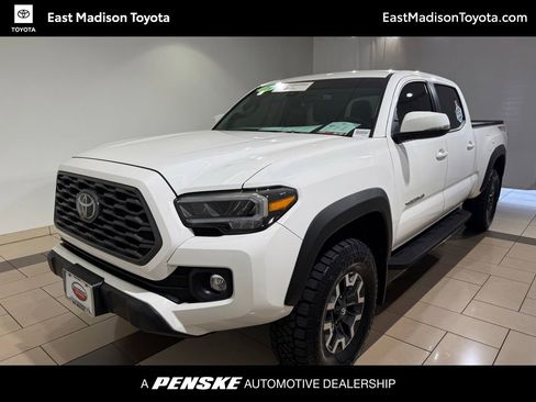 Certified 2023 Toyota Tacoma TRD Off-Road AWD/4WD image 1