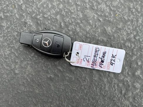 Used 2021 Mercedes-Benz Metris image 16