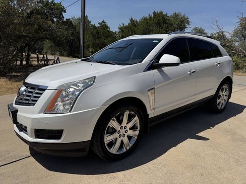 Used 2016 Cadillac SRX Luxury w/ Driver Awareness Package FWD image 8