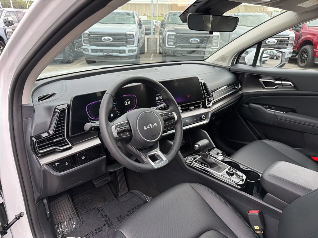 Used 2025 Kia Sportage EX FWD image 12