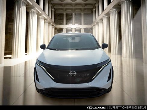 Used 2023 Nissan Ariya AWD image 3