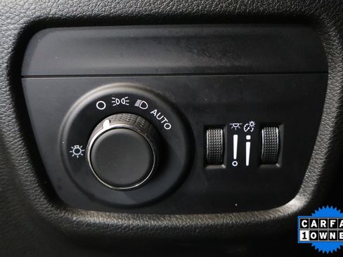 Used 2024 Jeep Grand Cherokee L Laredo image 33