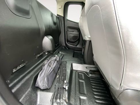 Used 2019 Chevrolet Colorado W/T image 14