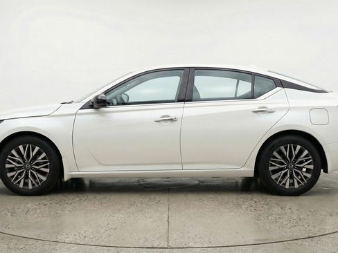 Used 2025 Nissan Altima 2.5 SV image 5
