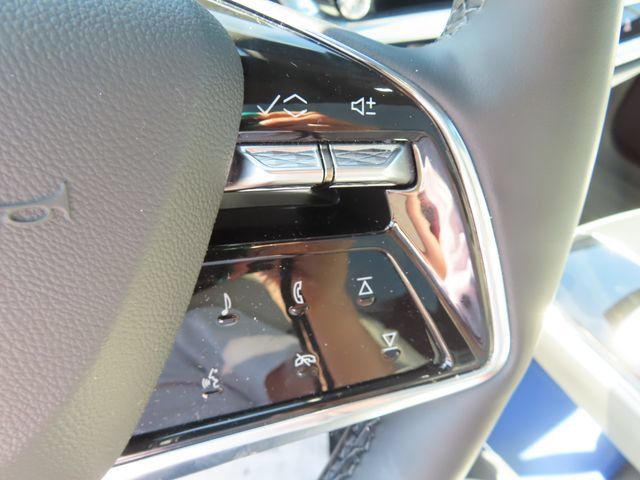 Used 2024 Cadillac Lyriq Sport w/ LPO, Floor Liner Package AWD/4WD image 20