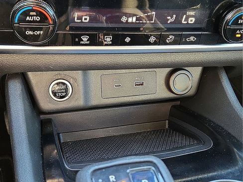 Used 2021 Nissan Rogue SV image 28