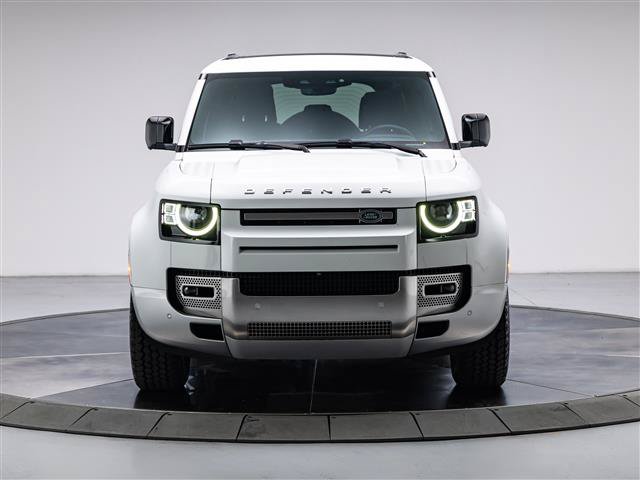 Used 2023 Land Rover Defender 110 S AWD/4WD image 7