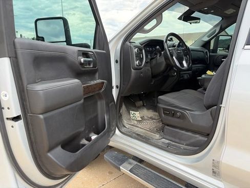 Used 2020 GMC Sierra 1500 SLE w/ SLE Value Package AWD/4WD image 10