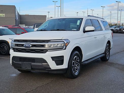 Used 2024 Ford Expedition Max XLT image 8