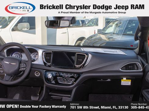 New 2026 Chrysler Pacifica Limited w/ S Appearance Package image 21