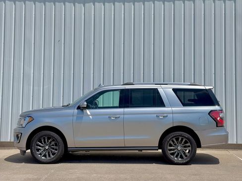 Used 2021 Ford Expedition Limited AWD/4WD image 3