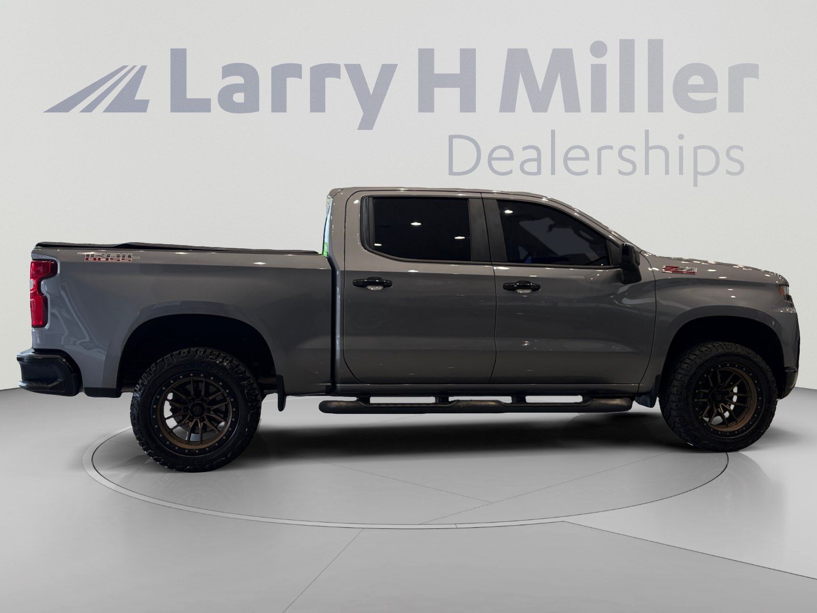 Used 2021 Chevrolet Silverado 1500 LT Trail Boss w/ Bed Protection Package AWD/4WD image 6