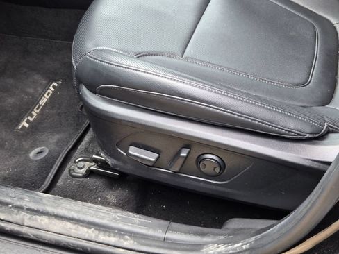 Used 2023 Hyundai Tucson SEL w/ Convenience Package FWD image 11