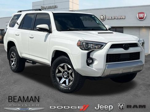 Used 2021 Toyota 4Runner TRD Off-Road Premium w/ Moonroof Package AWD/4WD image 1
