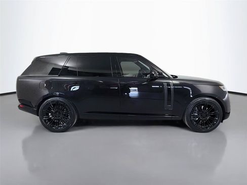 New 2026 Land Rover Range Rover Long Wheelbase SE AWD/4WD image 4