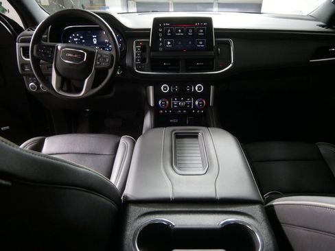 Used 2023 GMC Yukon SLT image 22