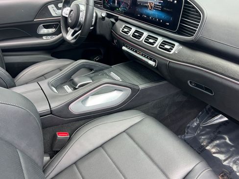 Used 2023 Mercedes-Benz GLS 450 4MATIC image 36