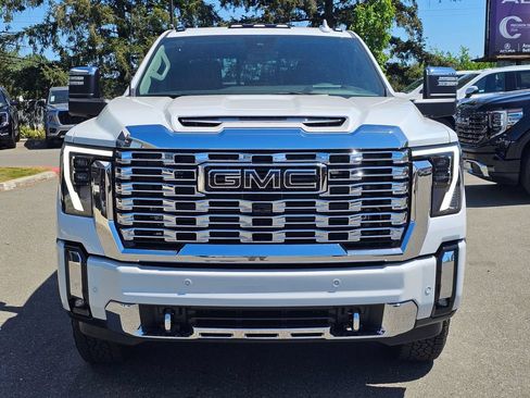 New 2026 GMC Sierra 3500 Denali w/ Denali Reserve Package AWD/4WD image 8
