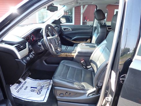 Used 2016 GMC Yukon Denali w/ Open Road Package AWD/4WD image 7