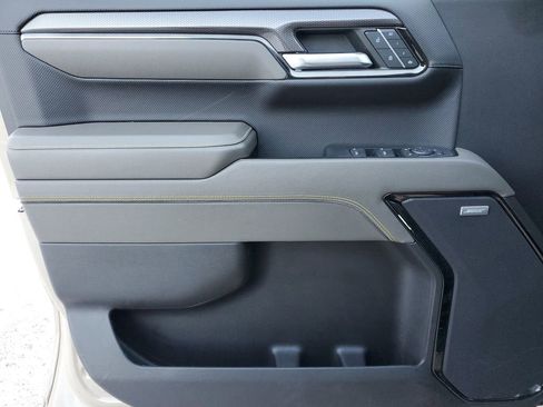 Used 2023 Chevrolet Silverado 1500 ZR2 image 27