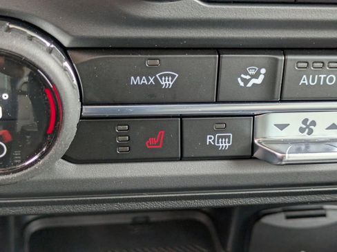 New 2025 Ford Bronco Heritage Edition image 24