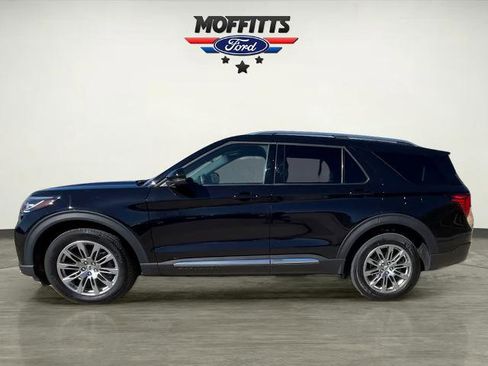 Certified 2025 Ford Explorer Platinum AWD/4WD image 2