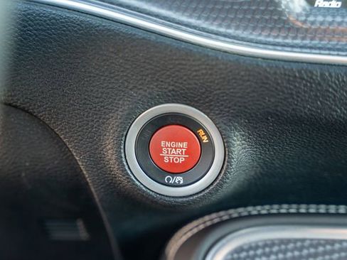 Used 2018 Dodge Challenger SRT Hellcat image 25