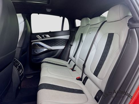 Used 2020 BMW X6 M Competition w/ Executive Package image 27