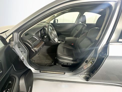 Used 2017 Subaru Legacy 2.5i Limited AWD/4WD image 13