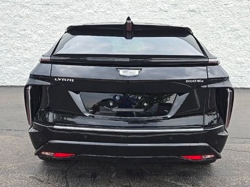 Certified 2024 Cadillac Lyriq Tech w/ Driver Assist Package AWD/4WD image 6