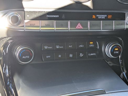 Used 2023 Kia Stinger GT2 image 26