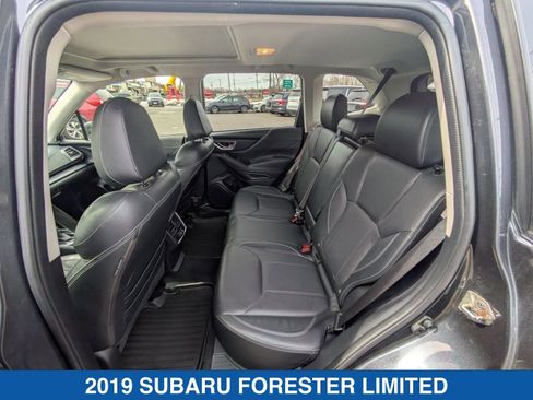 Used 2019 Subaru Forester Limited image 31