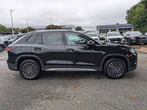 New 2025 Volkswagen Tiguan S image 3