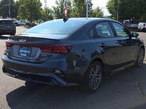 Used 2023 Kia Forte GT-Line w/ GT-Line Premium Package FWD image 8