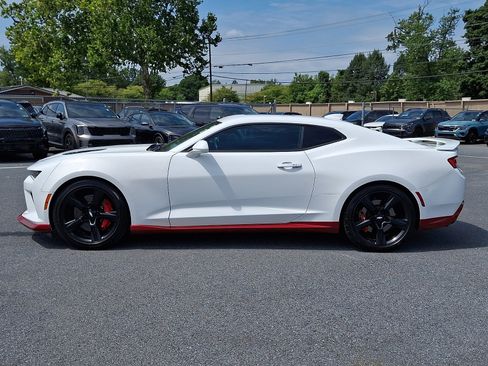 Used 2016 Chevrolet Camaro SS RWD image 8