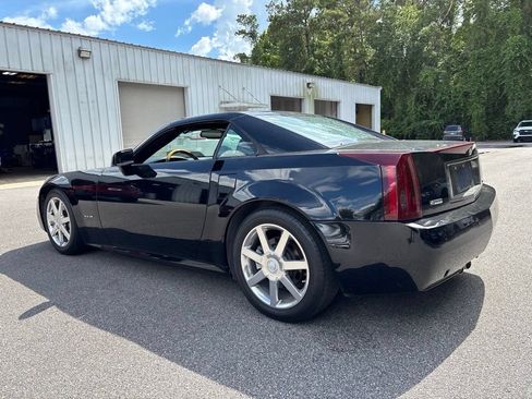 Used 2004 Cadillac XLR RWD image 20