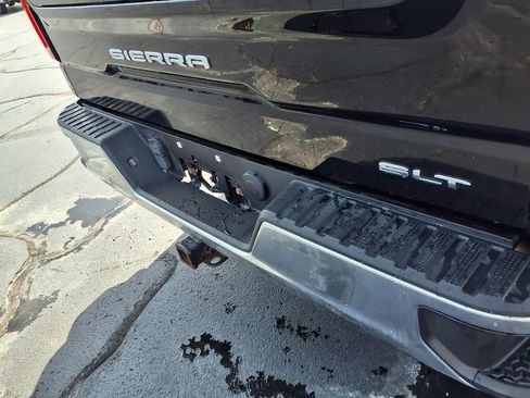Used 2021 GMC Sierra 1500 SLT AWD/4WD image 24
