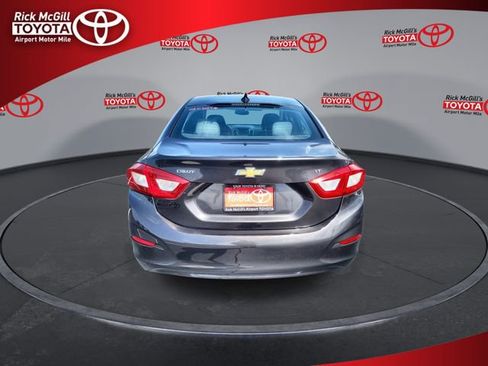 Used 2016 Chevrolet Cruze LT image 7