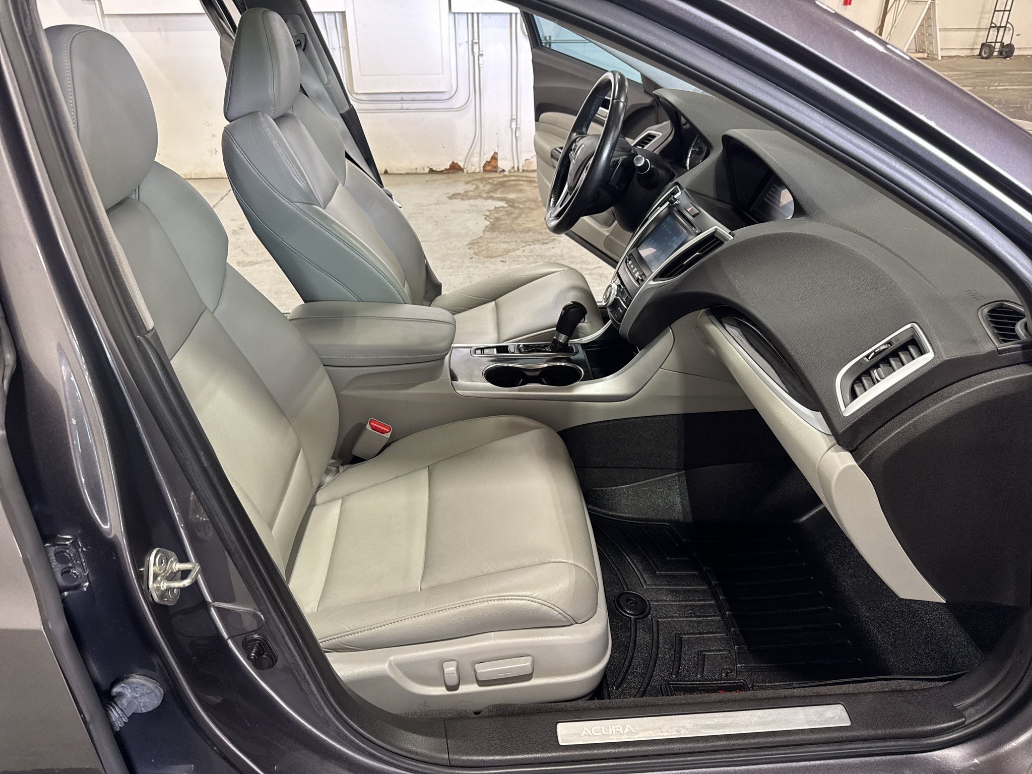 Used 2020 Acura TLX FWD image 44