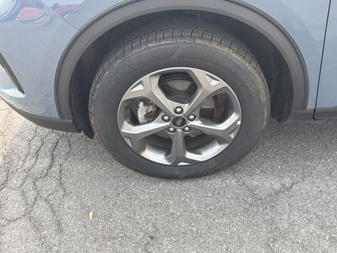 Certified 2025 Ford Escape ST-Line Select AWD/4WD image 14