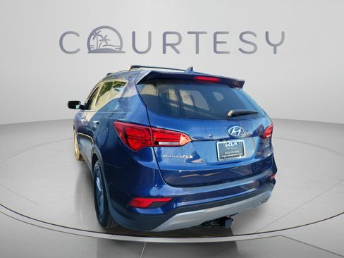 Used 2017 Hyundai Santa Fe Sport FWD image 2