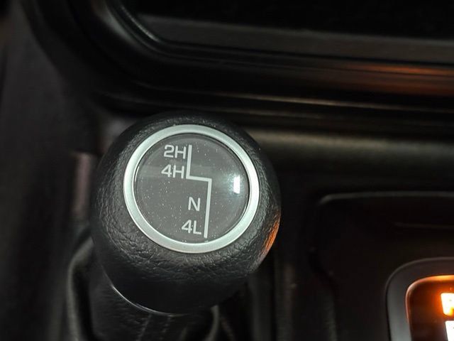 Used 2020 Jeep Gladiator Sport w/ Quick Order Package 24S AWD/4WD image 35